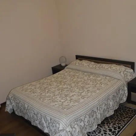 Doroshanka Lviv: Opera House Proximity With Private Parking Apartment