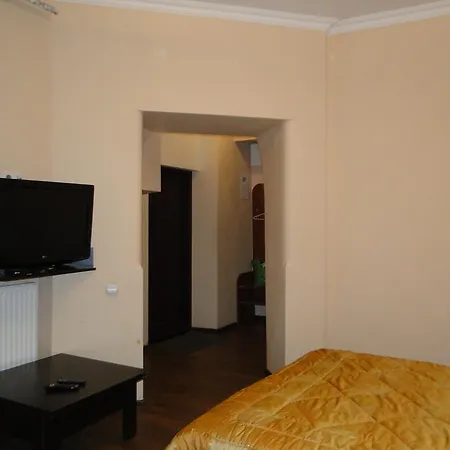 Apartment Doroshanka Lviv: Opera House Proximity With Private Parking Lviv