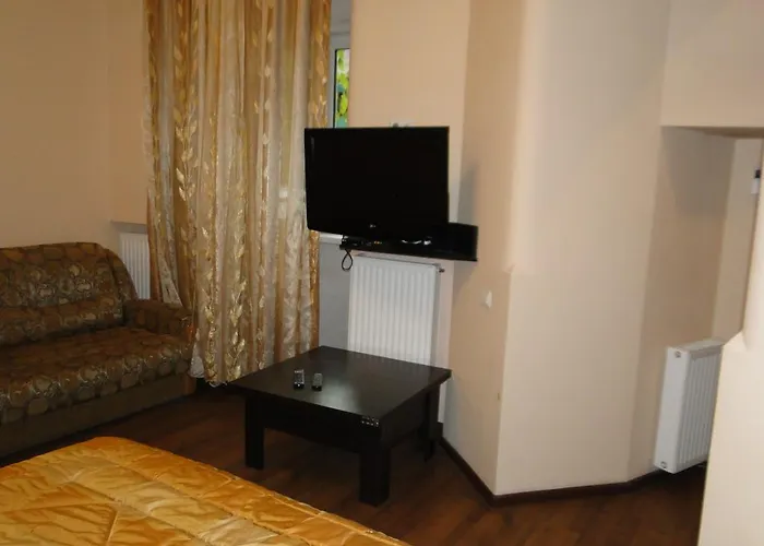 Apartamento на вулиці дорошенка 12 в центрі львова недалеко оперного театру з власною парковкою у дворі *