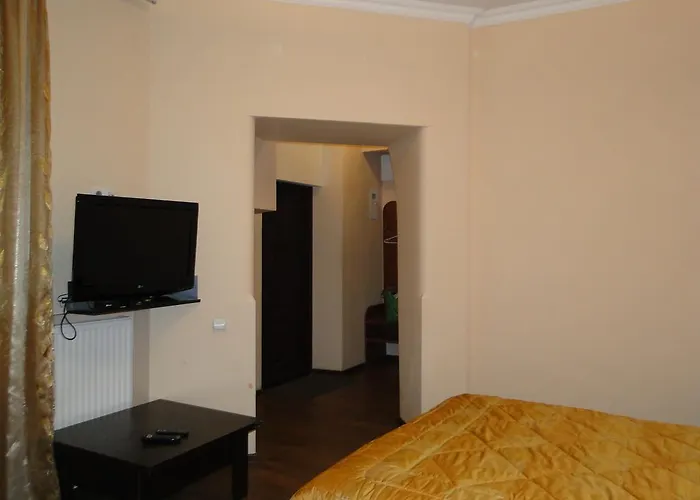 Apartamento на вулиці дорошенка 12 в центрі львова недалеко оперного театру з власною парковкою у дворі Leópolis